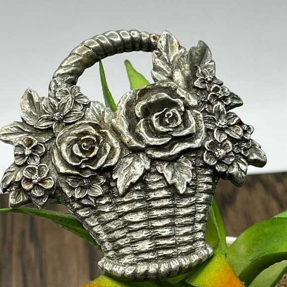 Pewter Beautiful Flower Basket Brooch Signed 1988 Seagull Vintage - Picture 2 of 13